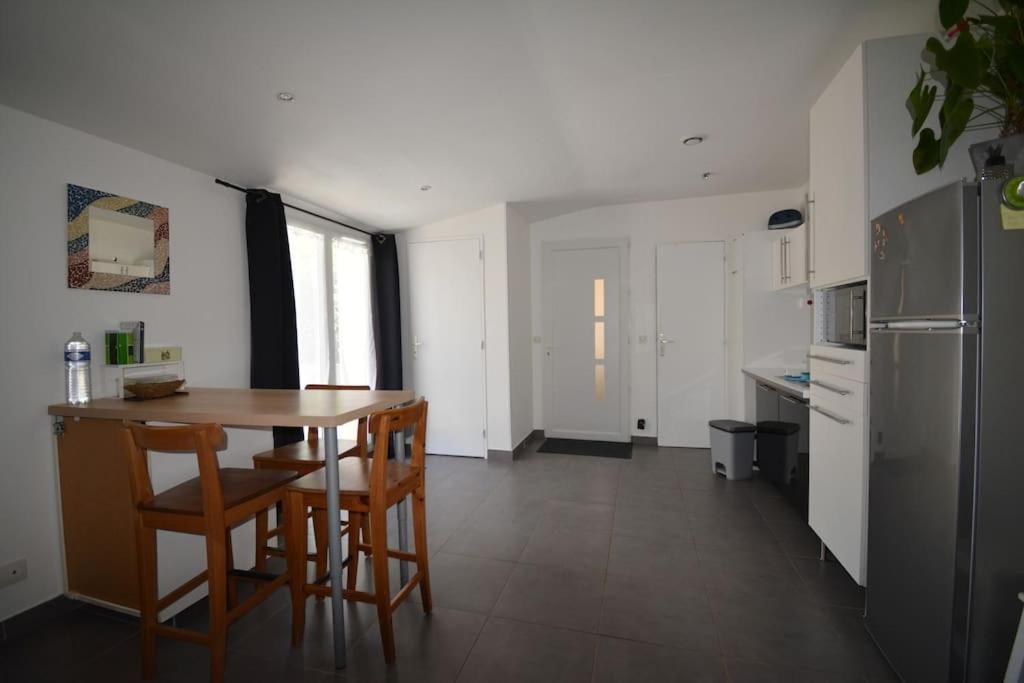 Grand Studio Independant Avec Jardin Ґусенвіль Екстер'єр фото